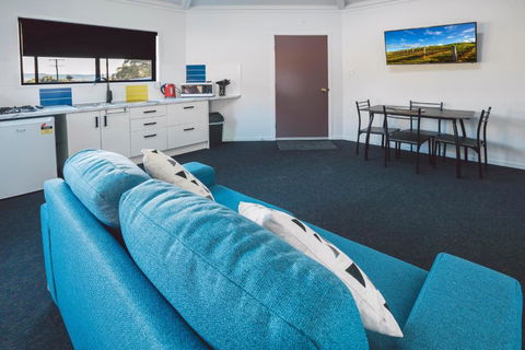 Namar Yurt - Accommodation Batemans Bay 5