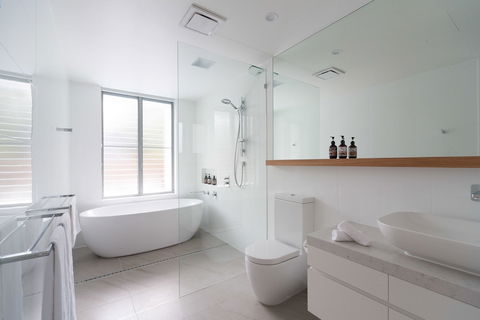 Kaylani Beach Houses - Accommodation Batemans Bay 4