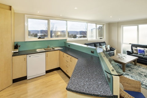 Wendaleigh 8 - Central Unit - Accommodation Batemans Bay 2