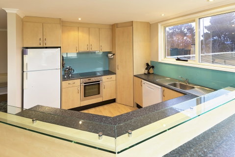 Wendaleigh 8 - Central Unit - Accommodation Batemans Bay 4