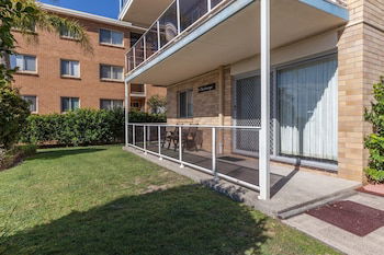 Castaways Unit 1, 17 Shoal Bay Road - Accommodation Batemans Bay 0