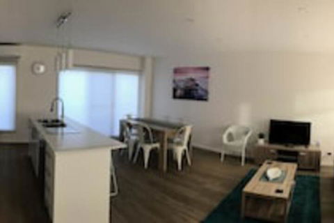 Santa Monica Lodge - Accommodation Batemans Bay 0