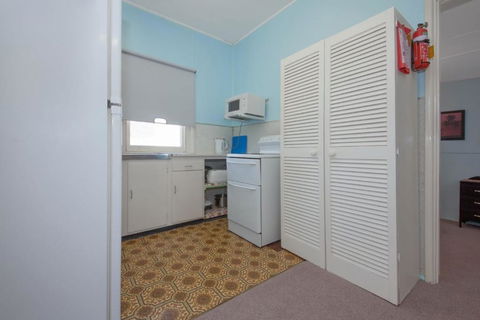 Pacific Units Unit 2 94 Magnus Street - Accommodation Batemans Bay 4