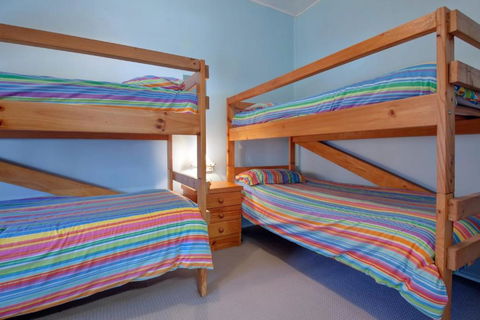 Pacific Units Unit 2 94 Magnus Street - Accommodation Batemans Bay 6