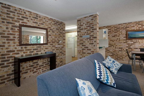 Bay Parklands Unit 44 / 2 Gowrie Avenue - Accommodation Batemans Bay 0