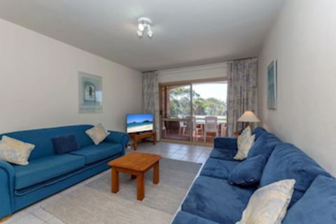 Radburn Unit 3 17 Ondine Close - Accommodation Batemans Bay 0