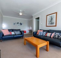 Quarterdeck Unit 1/ 12 Magnus Street - Accommodation Batemans Bay