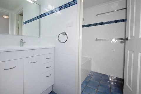 Bay Parklands Unit 22 / 2 Gowrie Avenue - Accommodation Batemans Bay 0