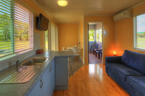 August Moon Caravan Park - Accommodation Batemans Bay 6