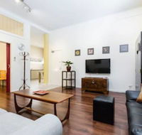 ARCHIE 1BDR Melbourne Apartment - Accommodation Batemans Bay