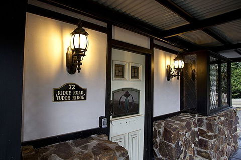A Cottage With A View At Tudor Ridge - Accommodation Batemans Bay 1