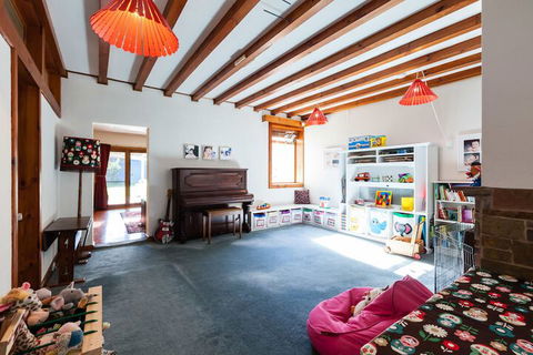 KELLY, 3BDR Northcote House - Accommodation Batemans Bay 3
