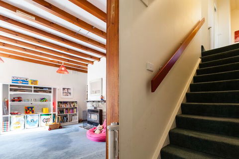 KELLY, 3BDR Northcote House - Accommodation Batemans Bay 7