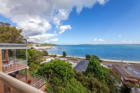 Quarterdeck Unit 5 12 Magnus Street - Accommodation Batemans Bay 0