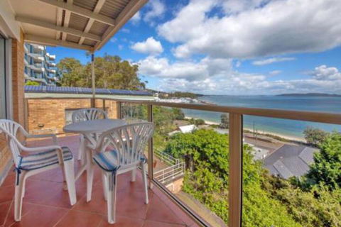 Quarterdeck Unit 5 12 Magnus Street - Accommodation Batemans Bay 7