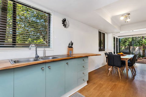 A PERFECT STAY - Mahogany Lodge - Accommodation Batemans Bay 3