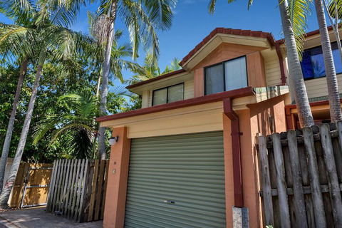 A PERFECT STAY - Mahogany Lodge - Accommodation Batemans Bay 5