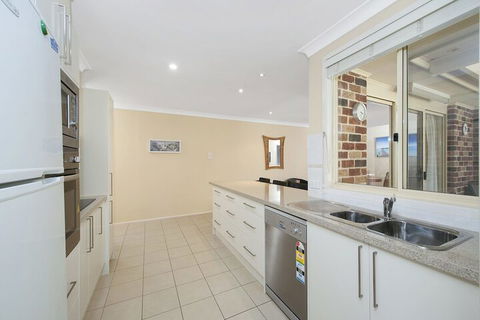 The Bay House 48 Government Road - Accommodation Batemans Bay 6