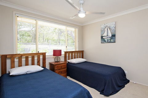 The Bay House 48 Government Road - Accommodation Batemans Bay 2