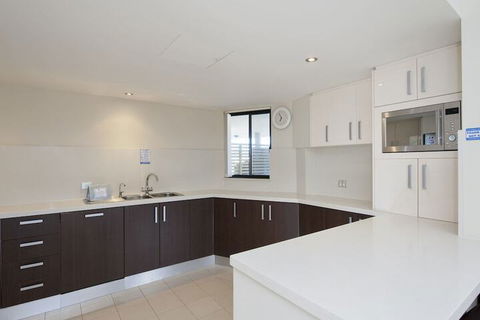 Dolphin Cove Unit 13 / 2 6 Government Road - Accommodation Batemans Bay 4