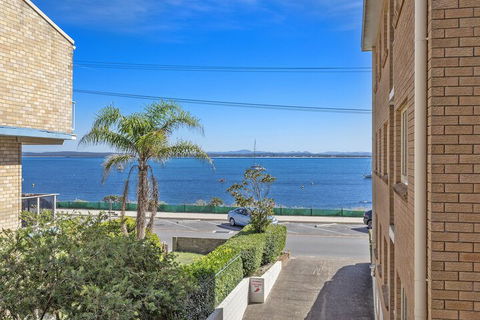 South Pacific Unit 6 Amazing Unit Opposite The Beach. - Accommodation Batemans Bay 1