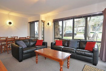Karoondah 10 - Accommodation Batemans Bay 2