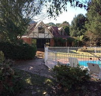Tudor House - Large Family Home - Accommodation Batemans Bay