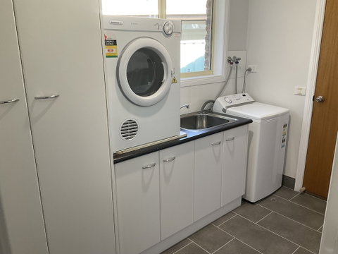 Valley View Townhouse - On The RAIL TRAIL - Accommodation Batemans Bay 3