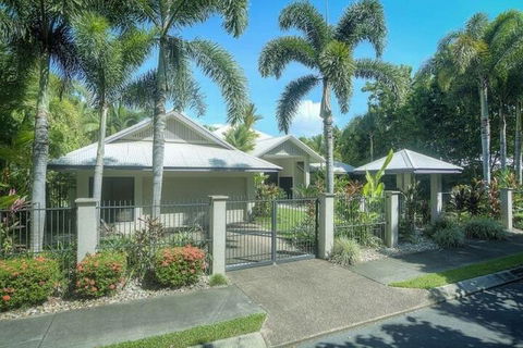 Tranquility By The Course Port Douglas - Accommodation Batemans Bay 1