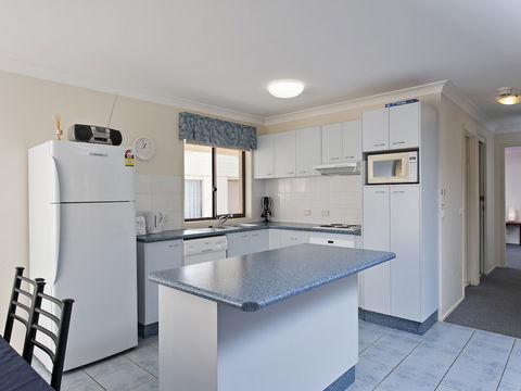 The Breakers 16B Government Road - Accommodation Batemans Bay 0