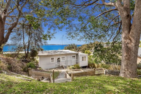 Ronem Cottage, 5 Gloucester Street - Accommodation Batemans Bay 0