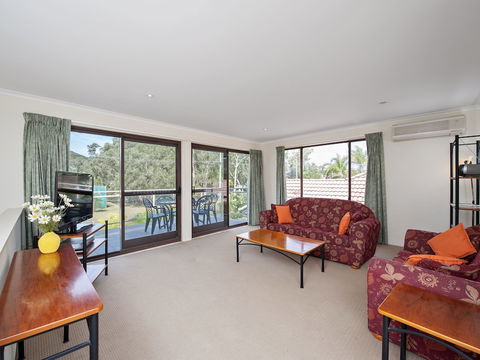 The Breakers 16 Government Road - Accommodation Batemans Bay 3