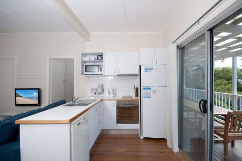 Frangipani, 4 Gloucester Street - Accommodation Batemans Bay 2