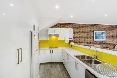 2 / 14 Kurrawa Close - Accommodation Batemans Bay 3