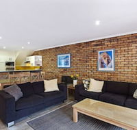 2 / 14 Kurrawa Close - Accommodation Batemans Bay