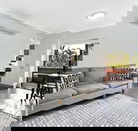 Amanda Court Unit 2 / 1 Weatherly Close - Accommodation Batemans Bay