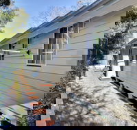 Pine Cottage 5A Nelson Street - Accommodation Batemans Bay