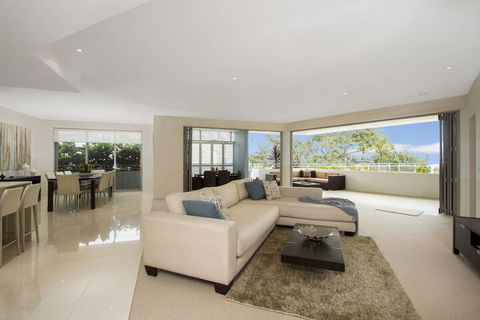 KINGSCLIFF OCEAN VIEW TERRACE By THE FIGTREE 5 - Accommodation Batemans Bay 2