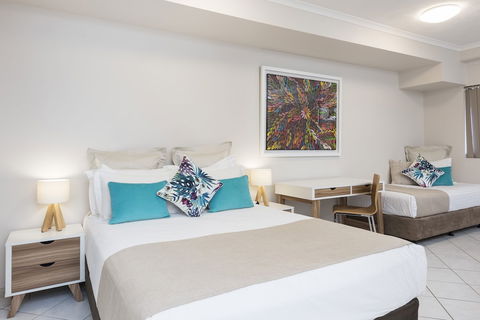 Darwin Executive Studio - Accommodation Batemans Bay 4