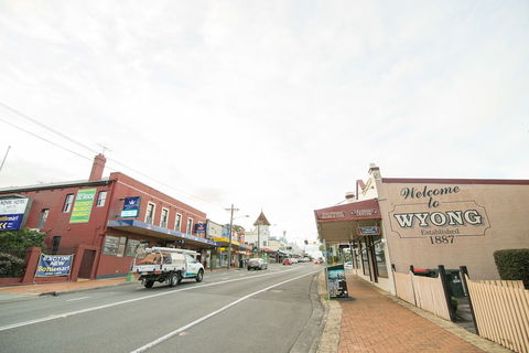 Royal Hotel Wyong - Accommodation Batemans Bay 5