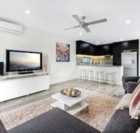 Luxury 1 Bedroom home in Broadbeach Waters - Accommodation Batemans Bay