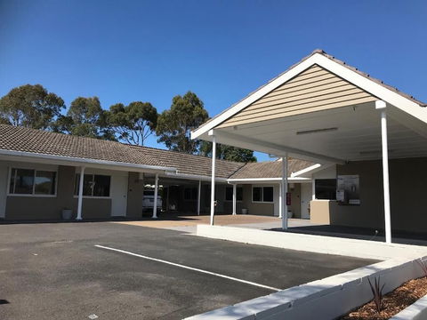 Ulladulla Motel - Accommodation Batemans Bay 0