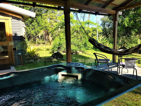 Palm Grove Rainforest Retreat - Accommodation Batemans Bay 6