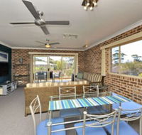 Cottage Court 10 Nelson Bay - Accommodation Batemans Bay