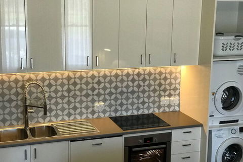 The Botanic Apartments Williamstown - Accommodation Batemans Bay 4