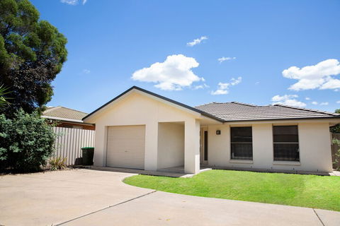 Lovely 3 Bed 2 Bath In The City Centre - Accommodation Batemans Bay 6