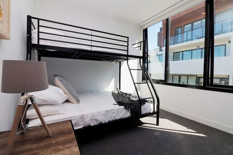 Queen Of Northcote Views Rejuvenate Stays - Accommodation Batemans Bay 5