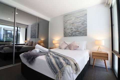 Queen Of Northcote Views Rejuvenate Stays - Accommodation Batemans Bay 3