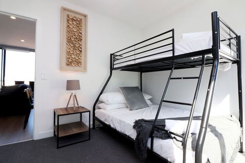 Queen Of Northcote Views Rejuvenate Stays - Accommodation Batemans Bay 7
