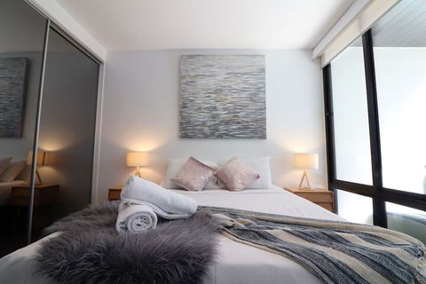 Queen Of Northcote Views Rejuvenate Stays - Accommodation Batemans Bay 1